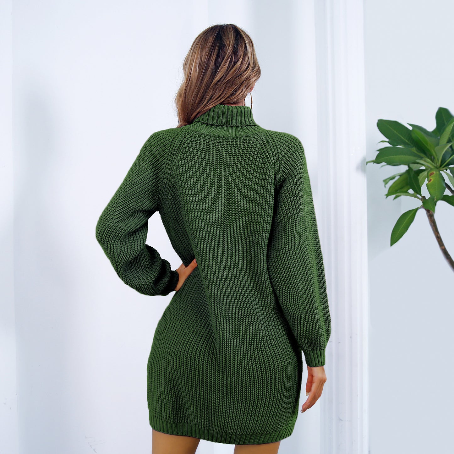 Robe Pull Col Roulé Élégance™ – Robe Tricotée Hiver Femme avec Boutons Décoratifs