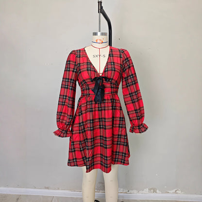 Robe Noël Lumière™ – Col V & Manches Lanternes à Motif Carreaux